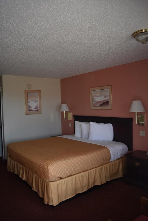 Royal Inn Springdale Esterno foto